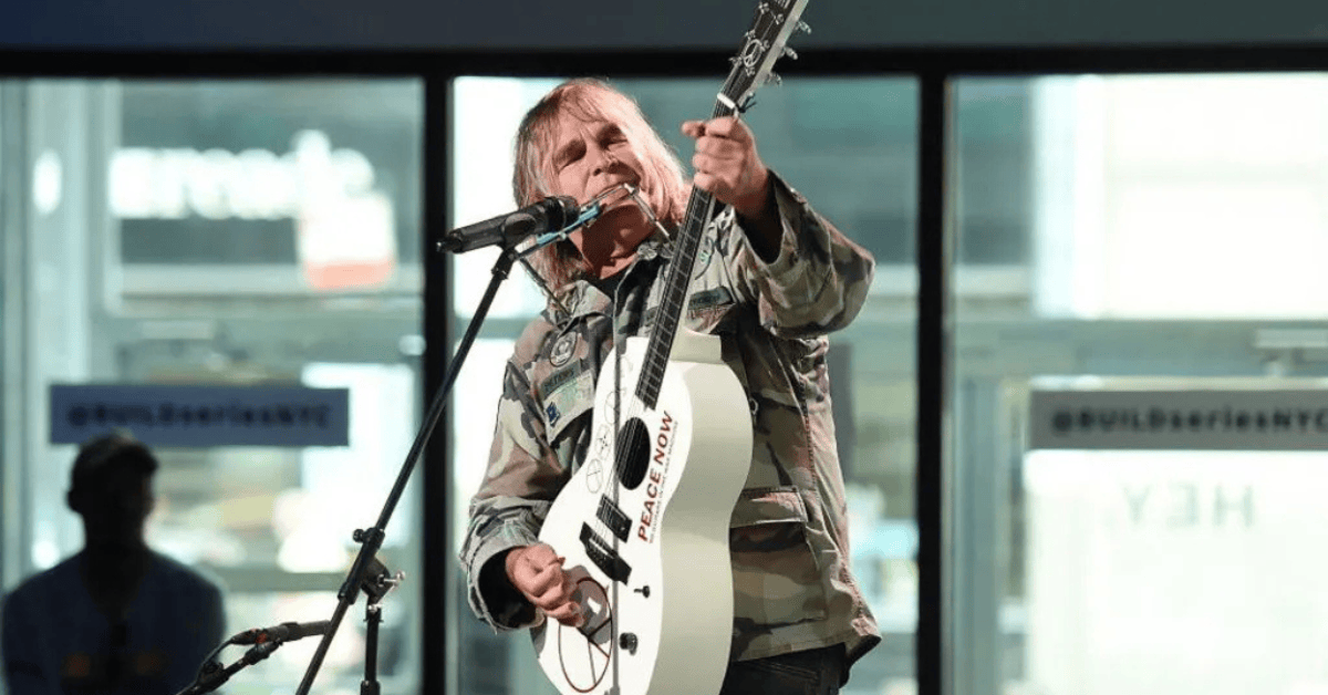 Mike Peters Dies at 66: The Alarm’s Frontman and Relentless Cancer Warrior 3 Mike Peters Dies at 66
