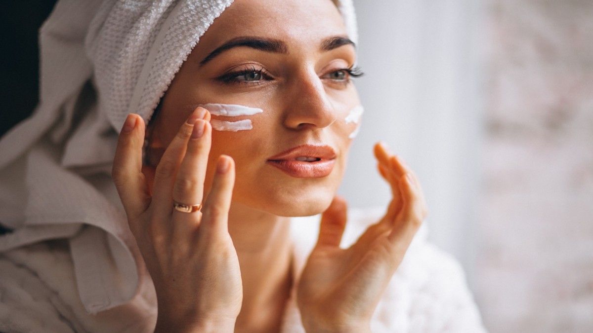 Dermatologist-Approved: 17 Best Anti-Aging Serums for Every Budget That Actually Work 3 Best Anti-Aging Serums for Every Budget That Actually Work